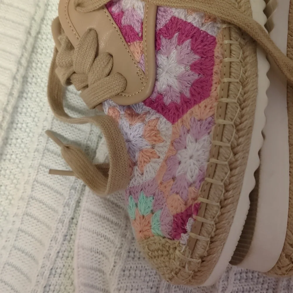 NWOT Copper Key Sandbar Crochet Espadrilles Floral Patterned Lace-Up Hippie